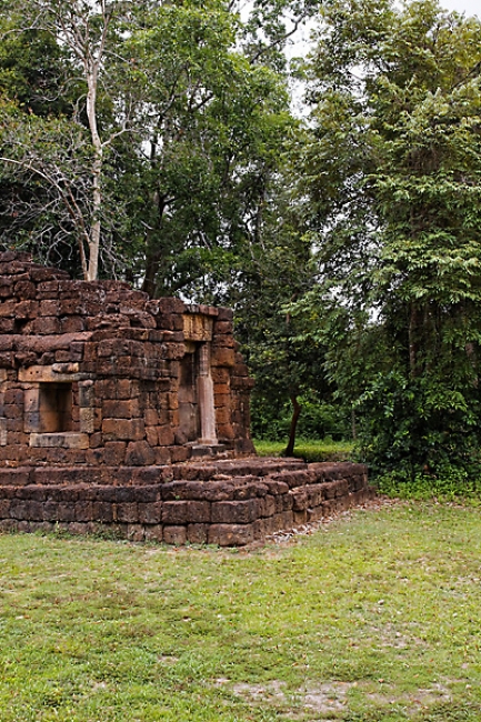 25-Prasat Ta Muen-023